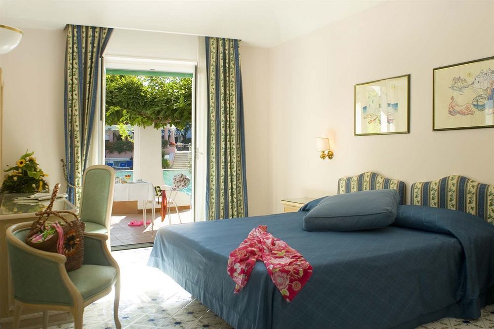 Hotel Continental Ischia Pokoj fotografie